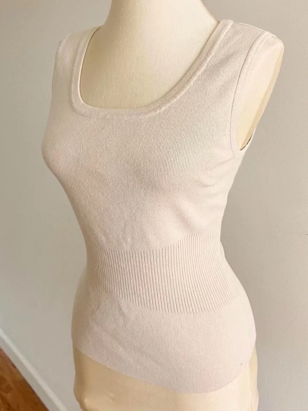 Willi Smith Cream Seamless Shaping Tank